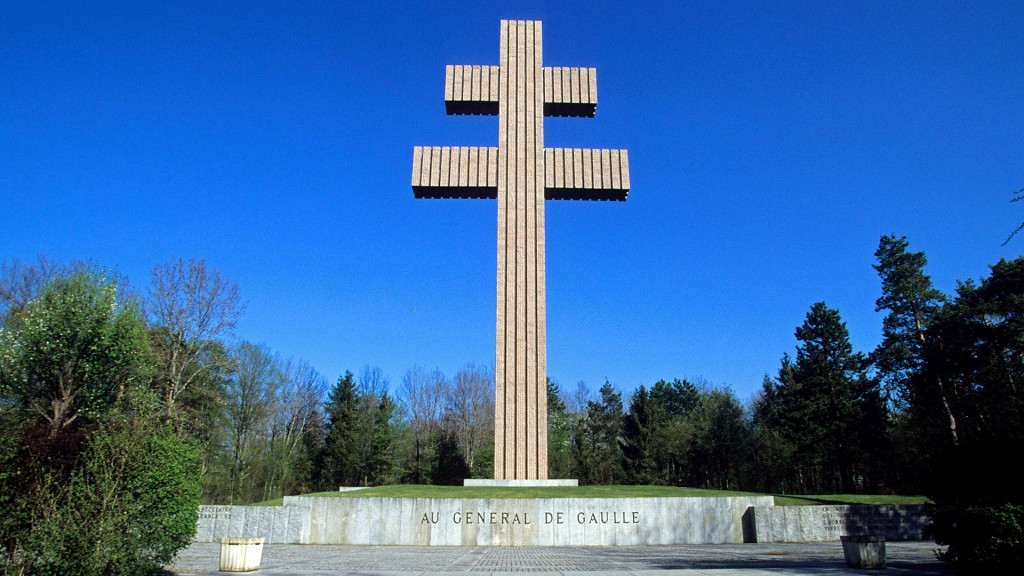 Symbolbild: ein Denkmal zu Ehren des französischen Generals und Staatspräsidenten Charles de Gaulle in Colombey les deux Eglises, Lothringen (Foto: IMAGO / Wilhelm Mierendorf)