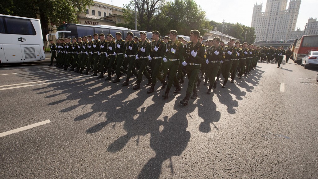 Russische Soldaten bei einer Generalprobe für die Militärparade am 24. Juni 