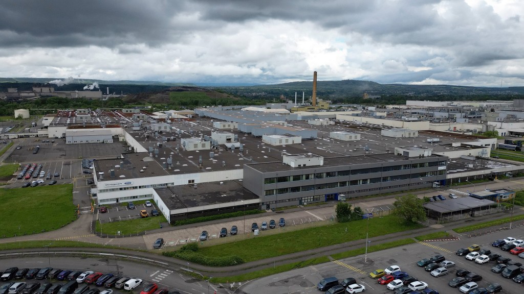 Das Ford Werk in Saarlouis (Luftaufnahme)