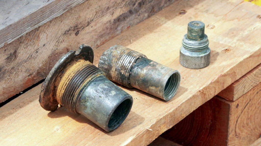 Foto: Die Zünder der entschärften Bombe aus dem zweiten Weltkrieg, die bei Bauarbeiten in der Ursulinenstraße beim Saarbrücker Hauptbahnhof gefunden wurde