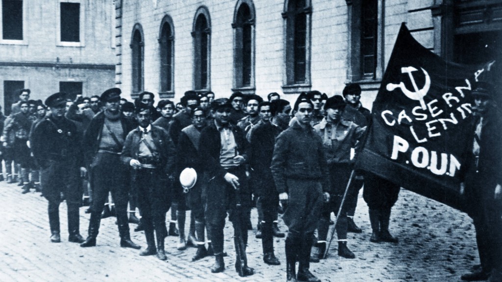 Die POUM-Miliz vor ihrem Hauptquartier in Barcelona 1936. Im Hintergrund steht auch der Schriftsteller George Orwell