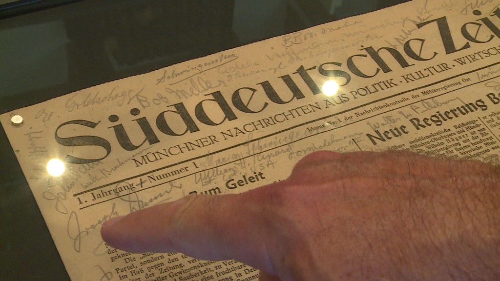 Foto: Erstausgabe der  Süddeutschen Zeitung