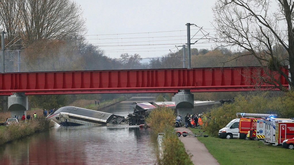 Im Elsass ist am 14.11.2015 ein TGV-Hochgeschwindigkeitszug entgleist. 