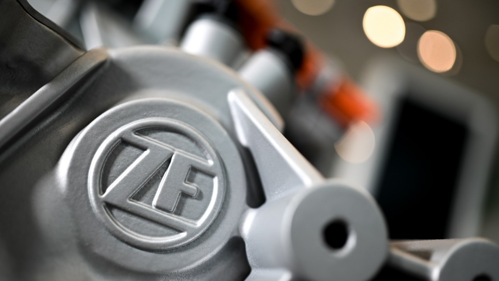 Foto: Das Logo der ZF Friedrichshafen AG ist auf einem Elektromotor des Automobilzulieferers zu sehen.