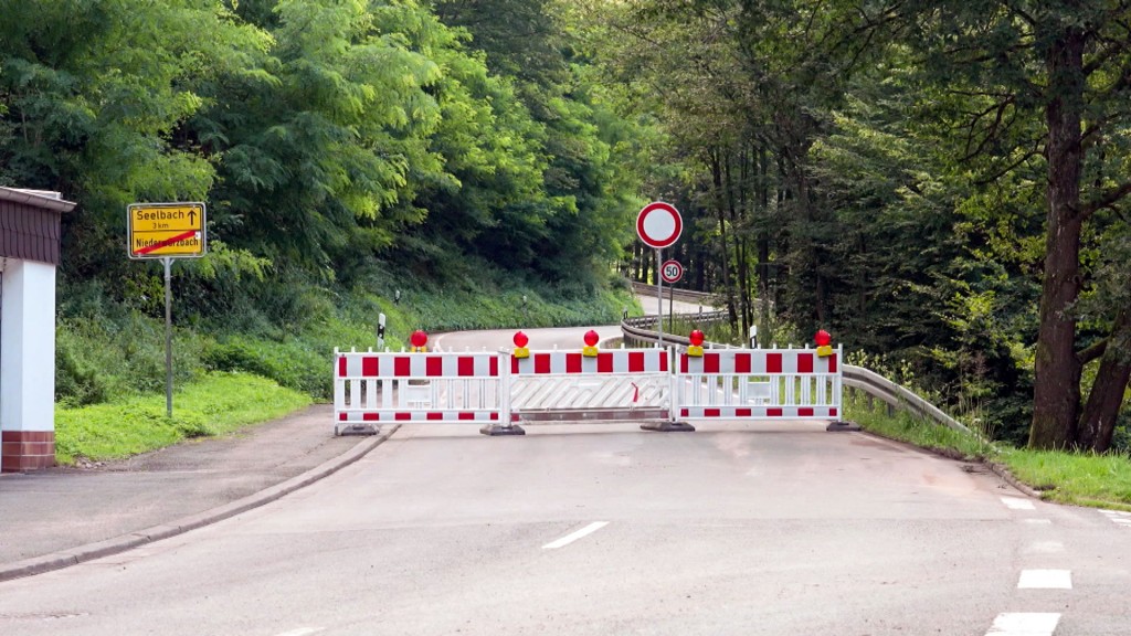 Foto: Die Staffel L 108 bei St. Ingbert ist wegen Straßenschäden voll gesperrt