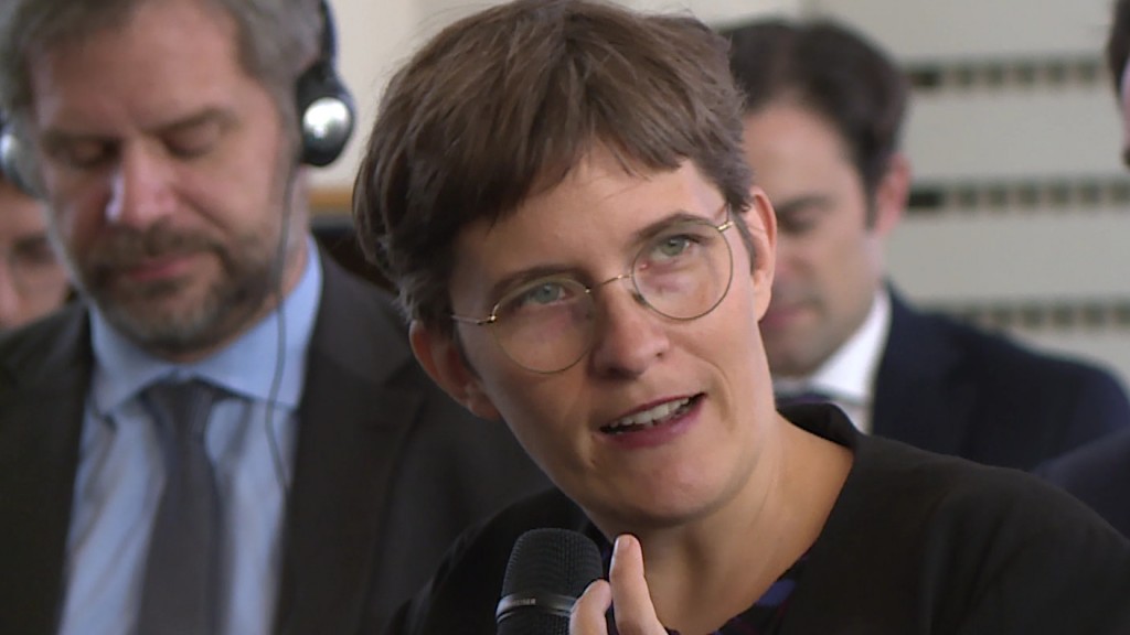 Staatsministerin Anna Lührmanns