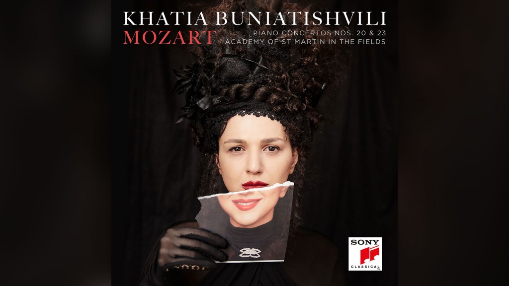 CD-Cover: Mozart von Khatia Buniatishvili