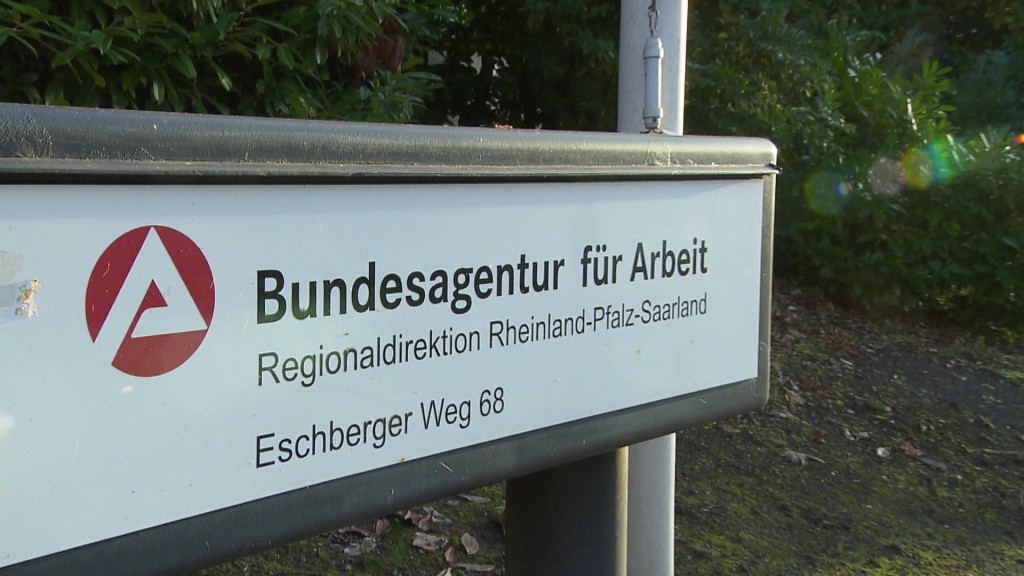 Schild: Bundesagentur für Arbeit