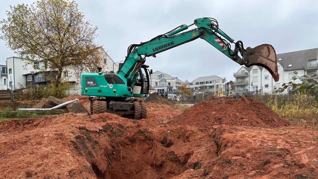 Foto: Baustelle in der Homburger Gasstraße, Fundort einer Weltkriegsbombe