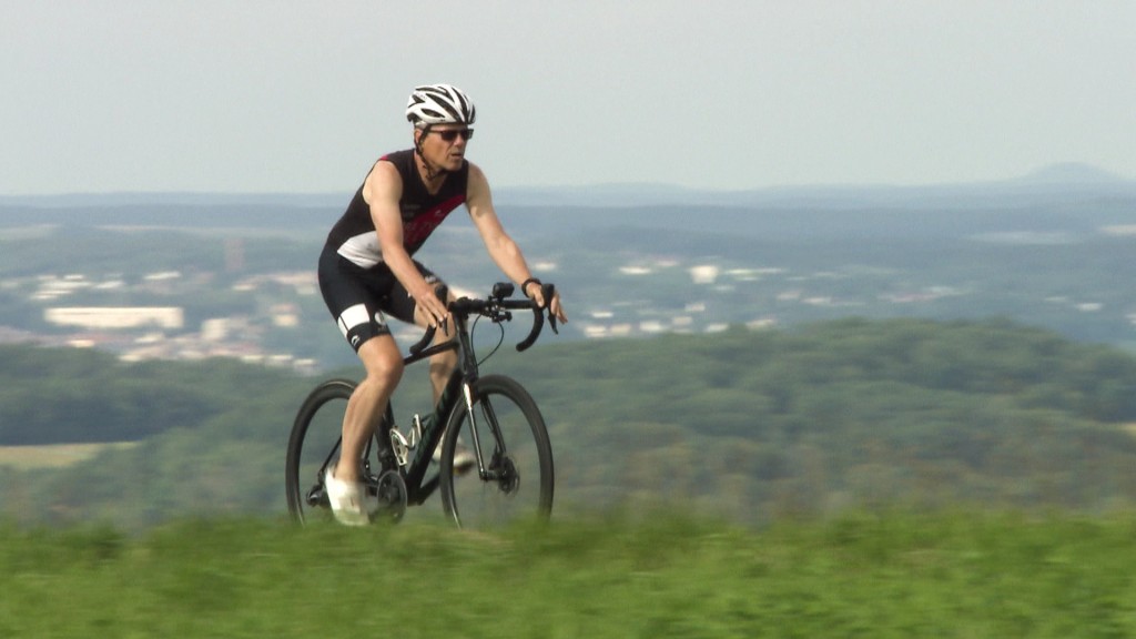 Foto: Der Musiklehrer Tristan Vinzent tritt auch gerne beim Ultra-Triathlon an