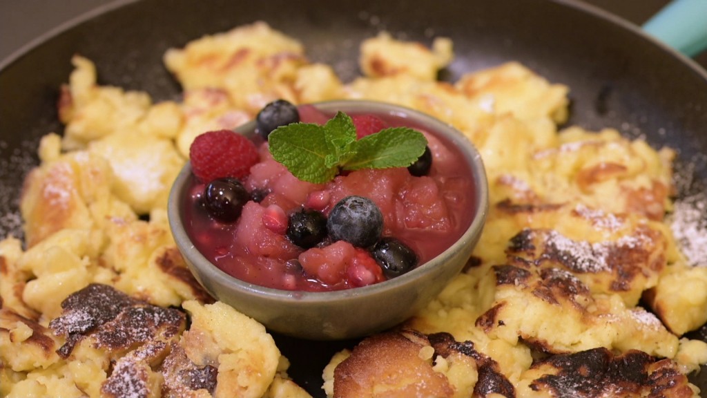 Foto: Kaiserschmarrn Apfel-Beeren-Kompott