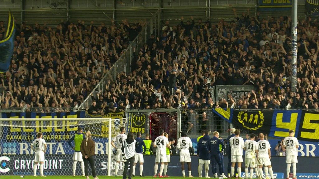 Foto: 1.FCS vor Fankurve