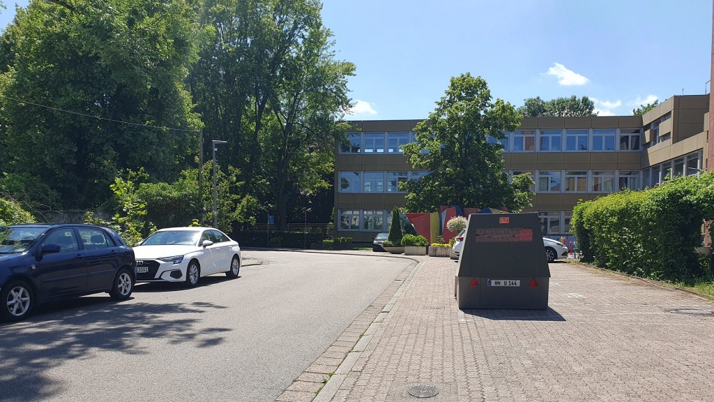 Blitzer an der Einbahnstraße des Saarlouiser Max-Planck-Gymnasiums