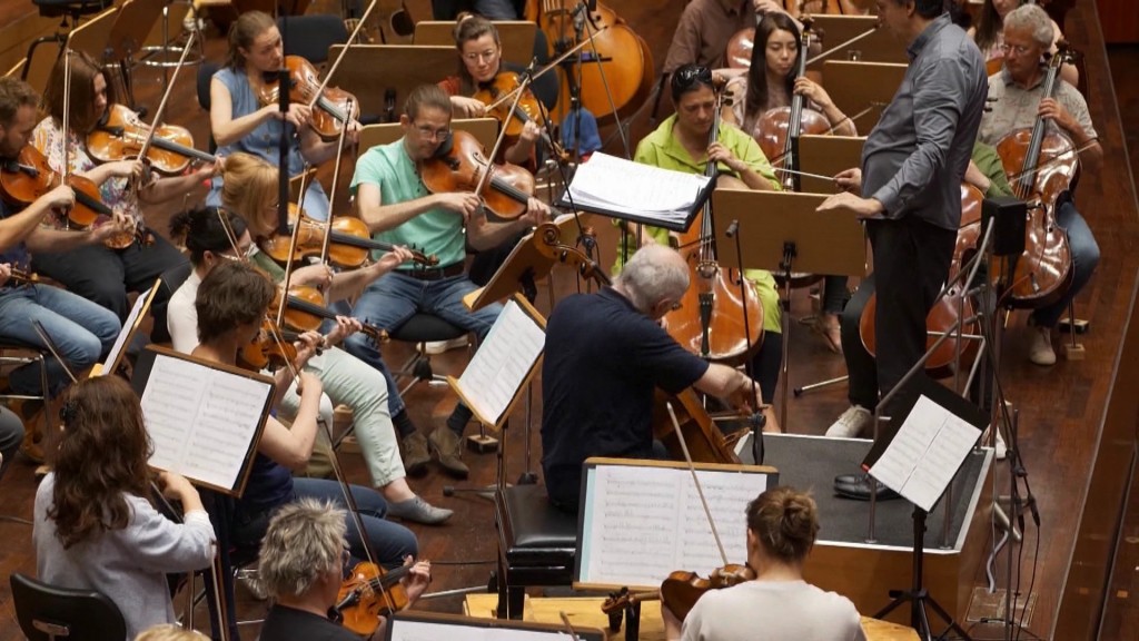 Foto: Musiker bei einem Cellokonzert