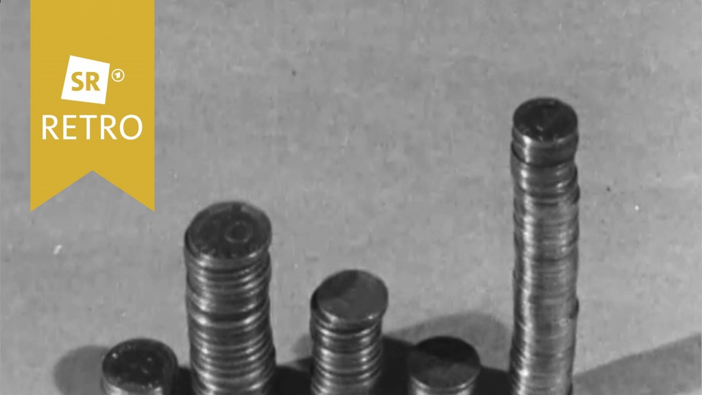 Mehrere Stapel mit Geldmünzen