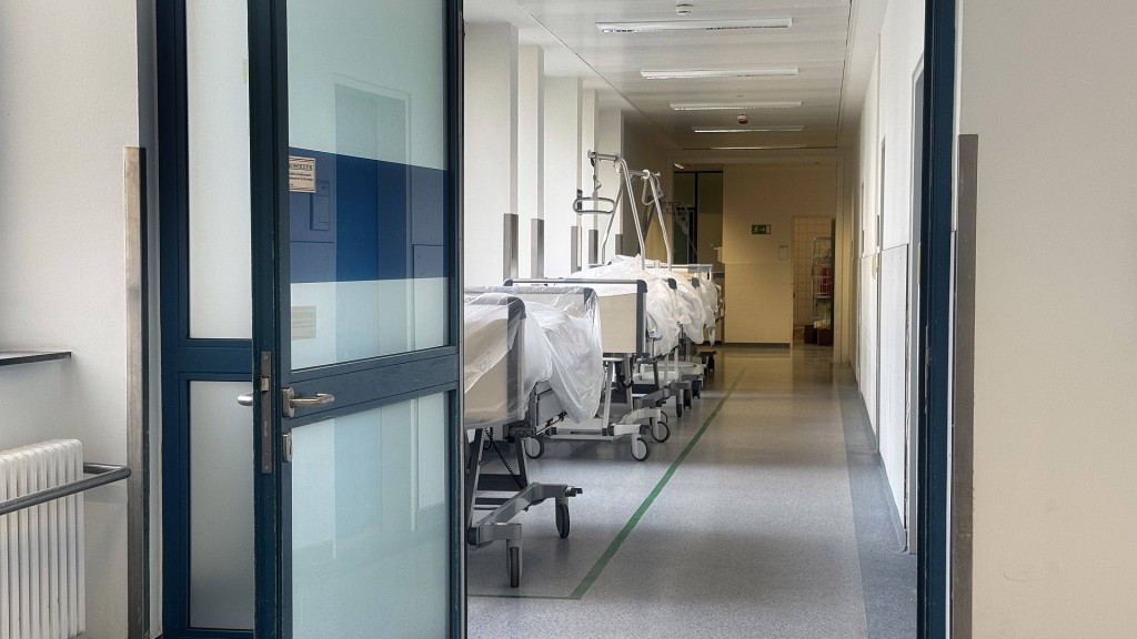 Foto: Krankenhausbetten im Flur