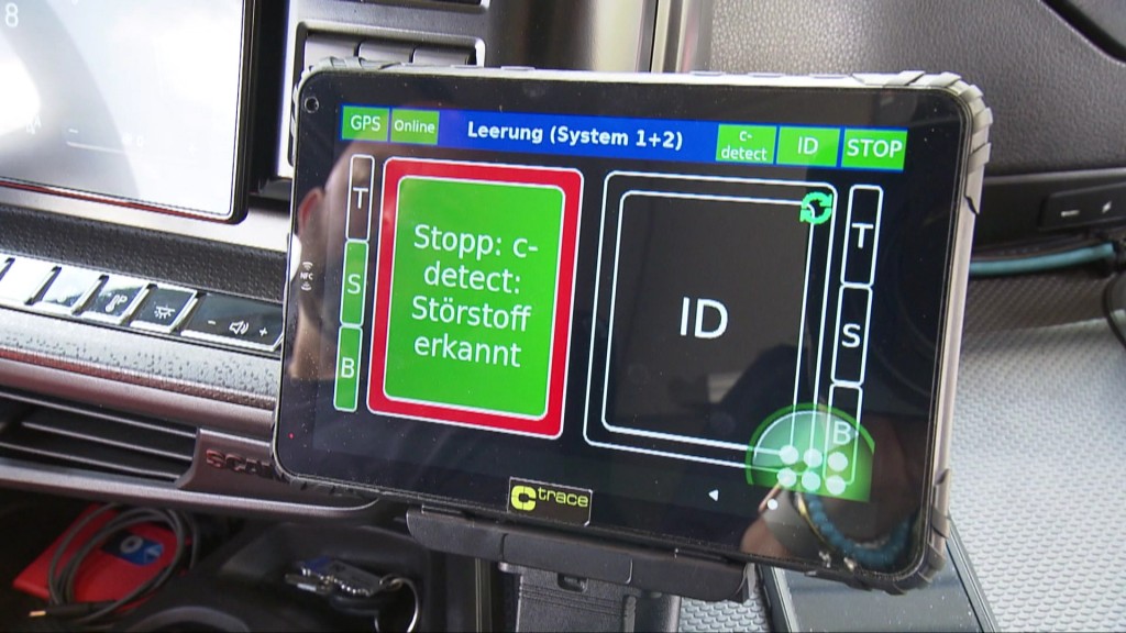 Monitor von neuem KI-System für Biotonne