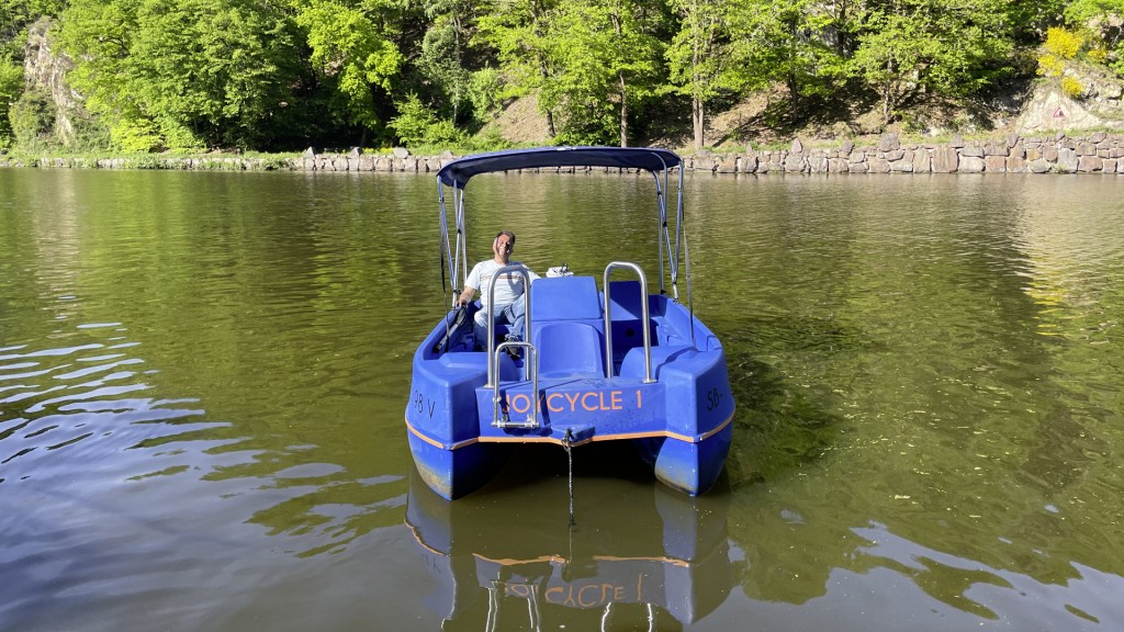 Mit dem Tretboot auf der Saarschleife