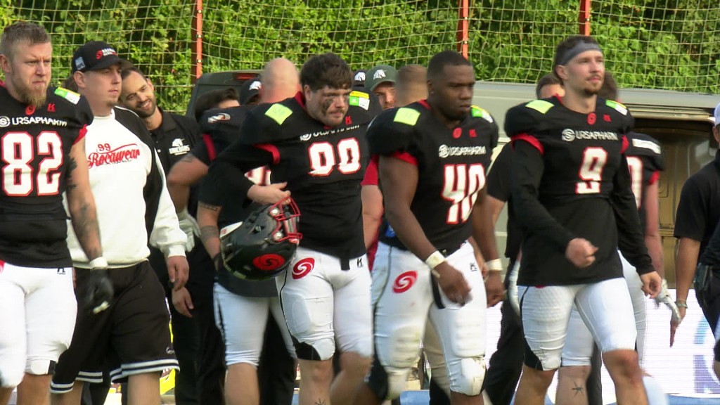 Foto: Die Saarland Hurricanes nach ihrer Niederlage gegen Schwäbisch Hall 