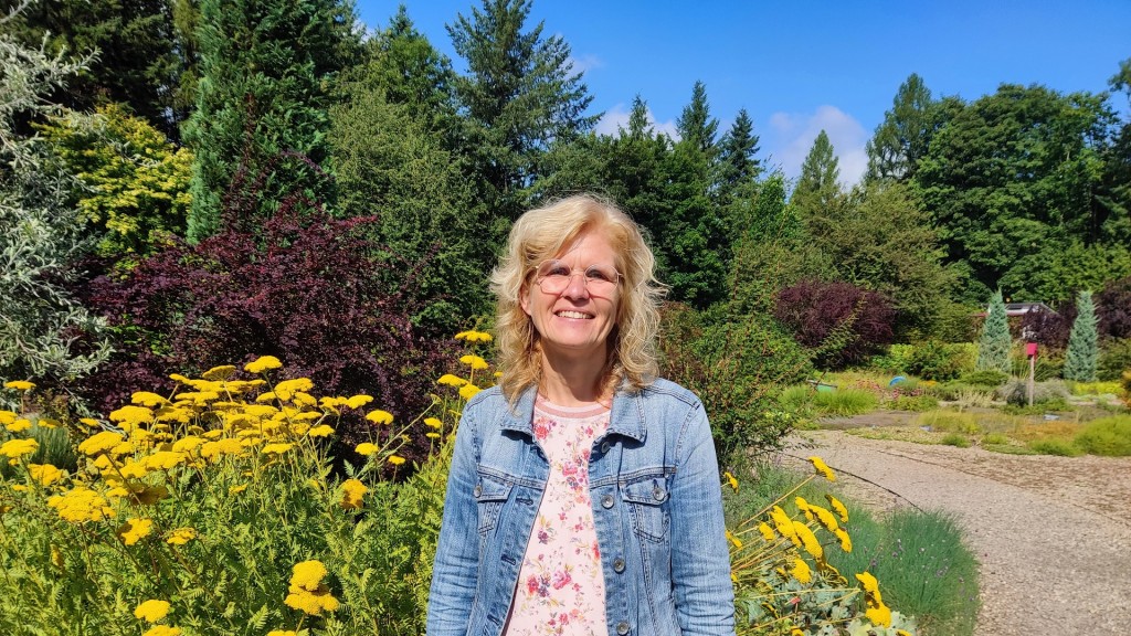 Martina Rusch im Garten der Sinne