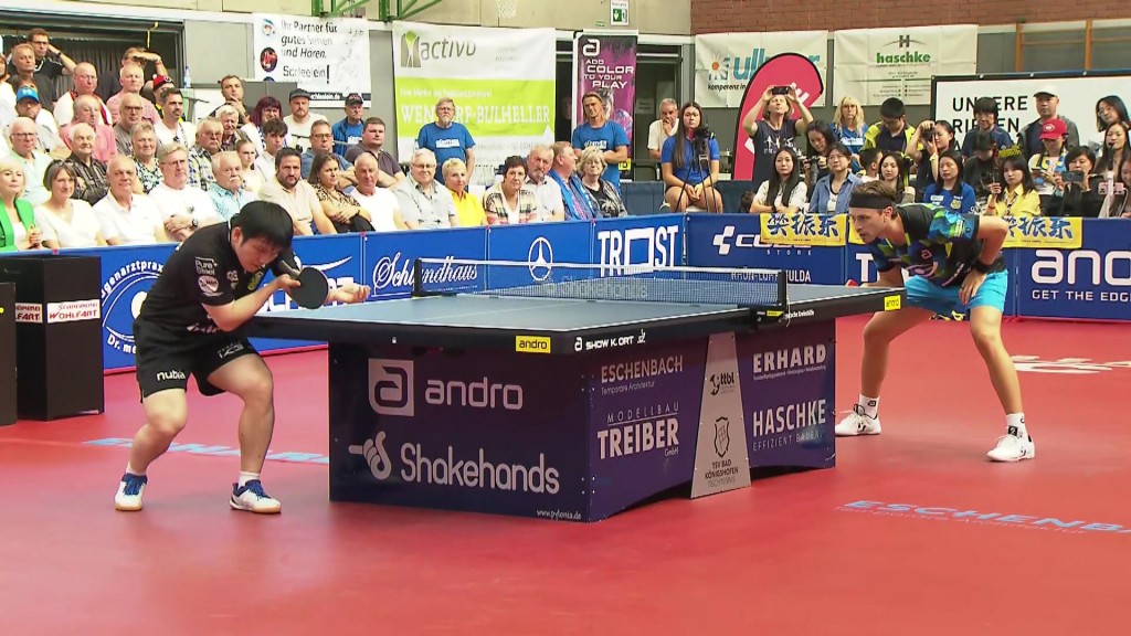 Foto: 1. FC Saarbrücken Tischtennis feiert ersten Sieg mit Superstar Zhendong