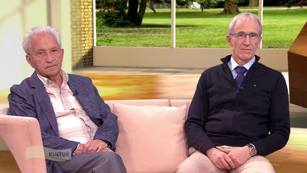 Foto: Zwei Pfarrer im Interview