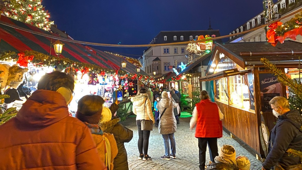 Auf dem Christkindlmarkt in Saarbrücken