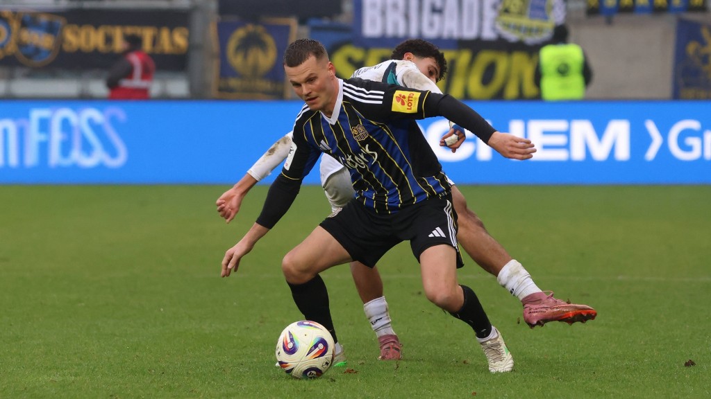 Foto: Florian Pick (1. FC Saarbrücken), Ayoube Amaimouni-Echghouyab (TSG 1899 Hoffenheim II)