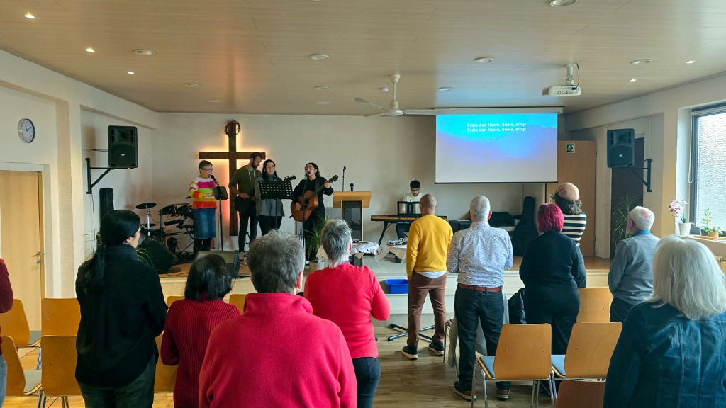 Gottesdienst der „Gemeinde Gottes“ Dillingen