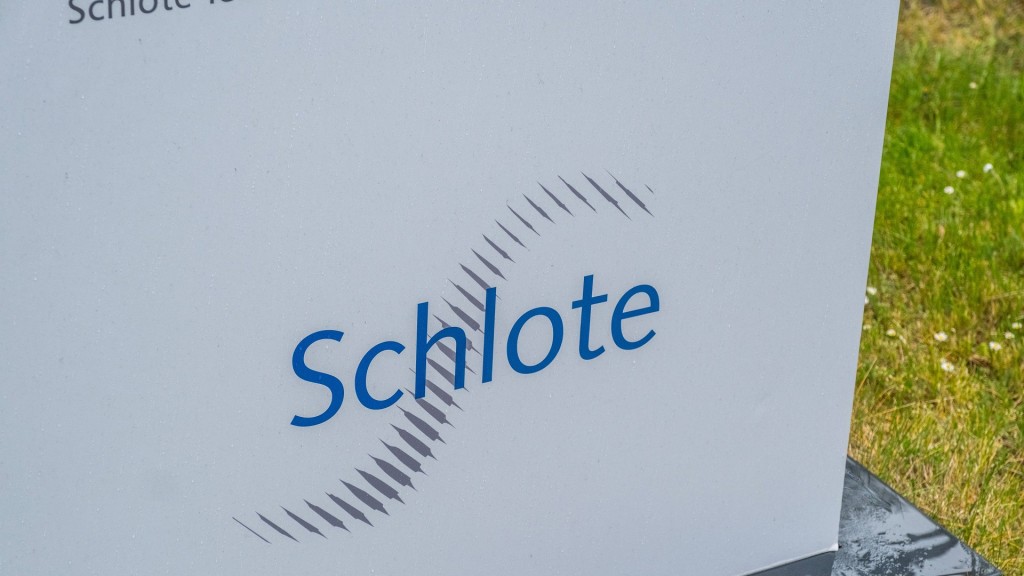 Foto: Unternehmenslogo an einem Werk der Schlote Gruppe