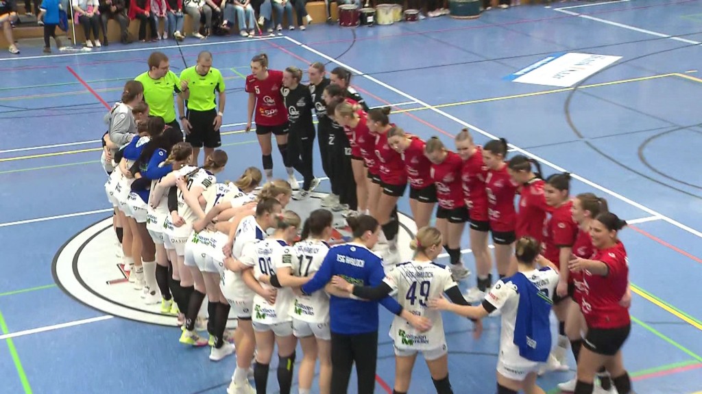 Foto: Handballspiel in Turnhalle