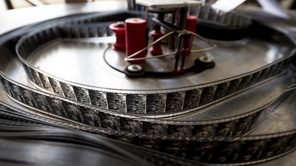 Kinofilmstreifen auf einem Projektor