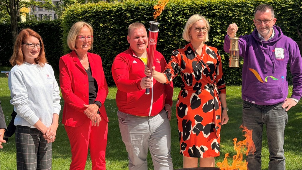 Fackellauf Special Olympics Entzündung der Flamme