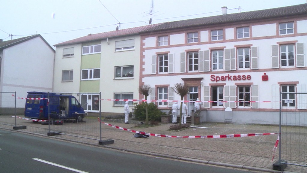 Foto: Tatort nach Geldautomatensprengung in Sparkasse