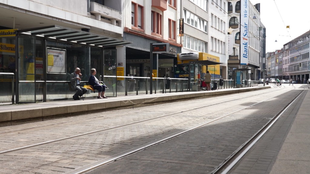 Foto: Saarbahnhaltestelle