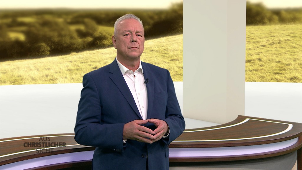 Foto: Pfarrer im Studio