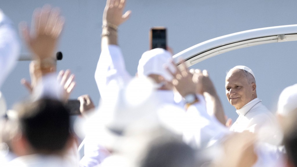 Papst Leo XIV. bei der Corpus Christi Messe auf der Plaza de Cibeles. Madrid, 07.06.2026