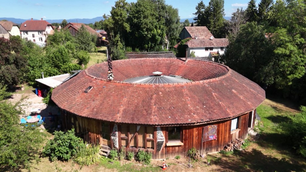 Foto: Rundhaus im Elsass