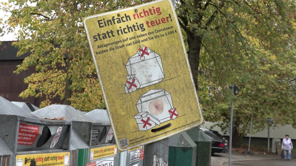 Foto: Hinweisschild gegen illegale Müllablage