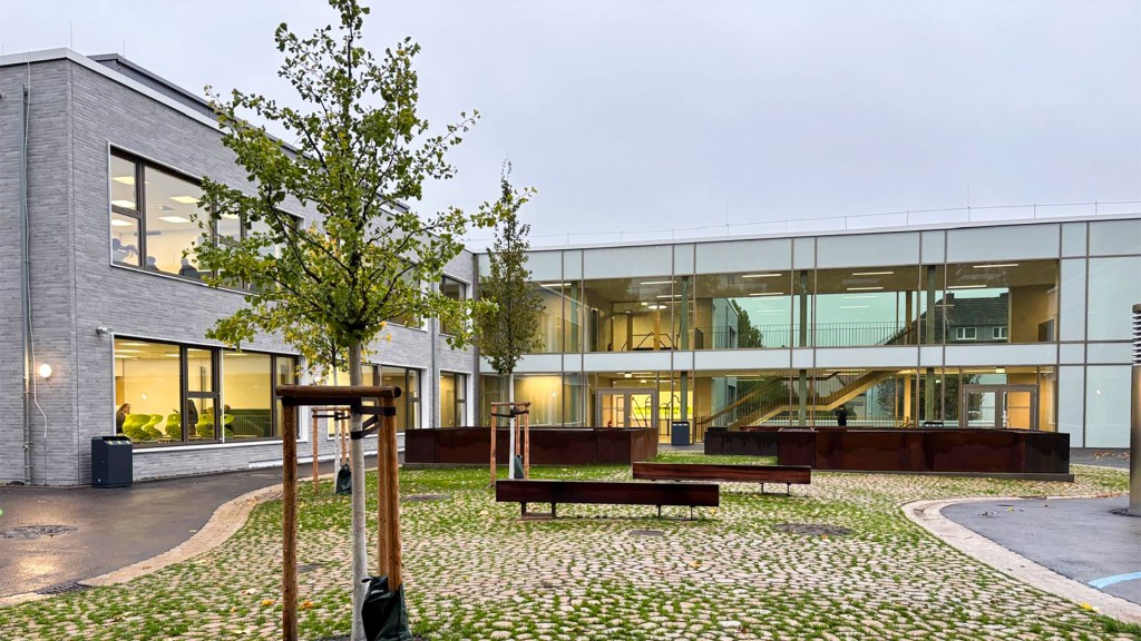 Der Bau der neuen Seiji Kimoto Gemeinschaftsschule in Neunkirchen