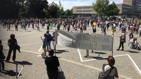 Sr Mediathek De Demos Gegen Corona Massnahmen Im Saarland Abgesagt Trotzdem Wird Demonstriert