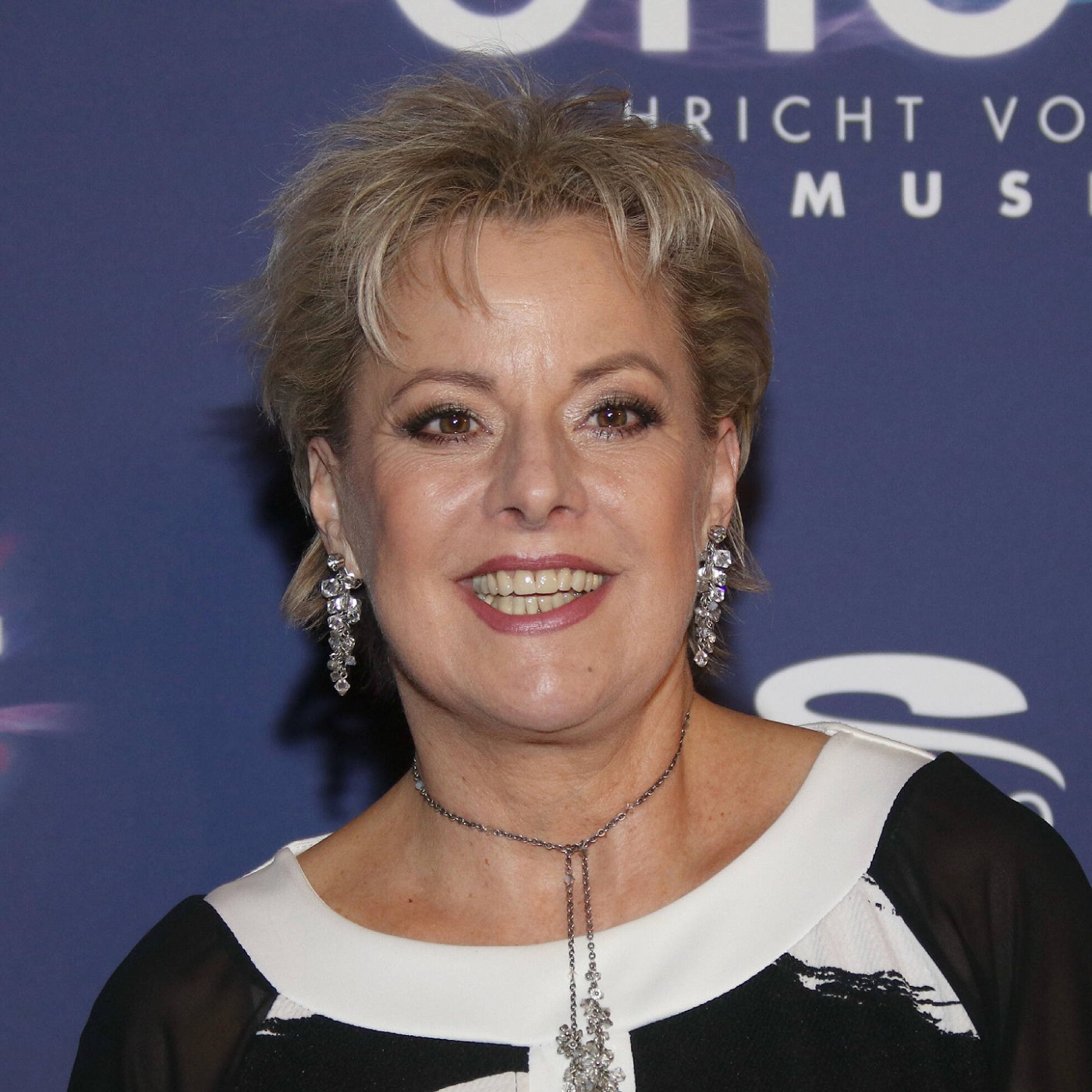 Vom RTL-Star zur Privatinsolvenz zur Theaterbühne - Tanja Schumann hat einen langen Weg hinter sich.