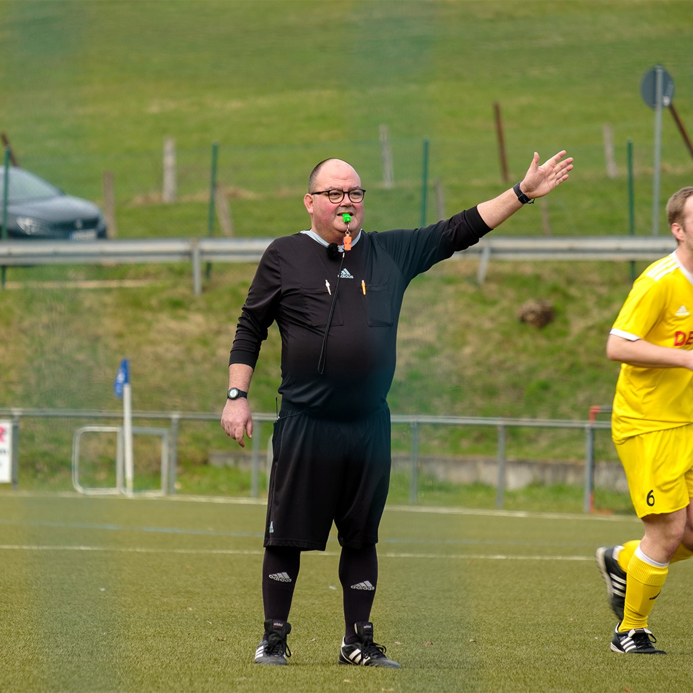 Nie wieder obdachlos - Als Schiedsrichter zurück ins Leben