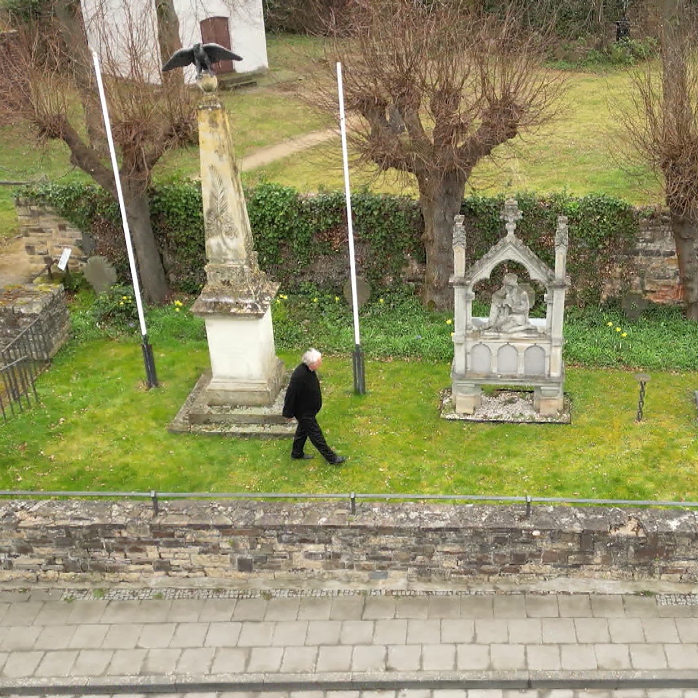 Spätes Erinnern - Hinrichtung im Steinbruch